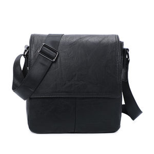 Sacoche bandoulière fermé à rabat en cuir