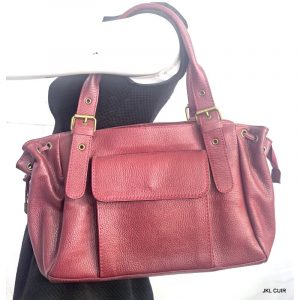 Sac à main bordeaux en cuir grainé